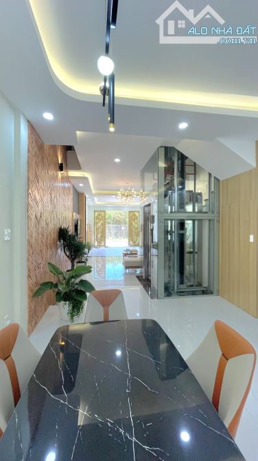 Siêu Phẩm Nhà Đẹp Thang Máy, 90m², 4 Tầng, Mặt Tiền Đường D, Quận 7, Chỉ Nhỉnh 14 Tỷ - 1
