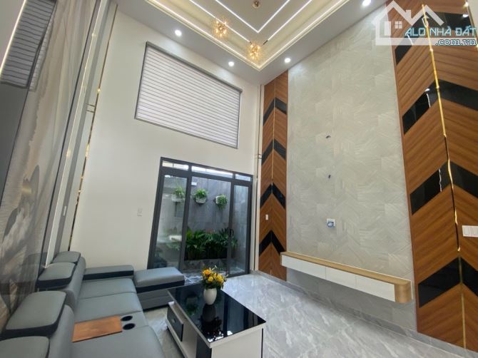 nhà đẹp ngay eaon bình tân hẻm 8m sát mặt tiền 4tầng dtsd 208m2 dọn vào ở ngay - 1