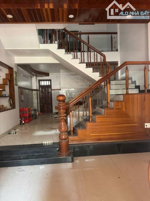 BÁN NHÀ 3 TẦNG KIÊN CỐ - PHỐ HÀN - CÁCH BIỂN 200M - 1