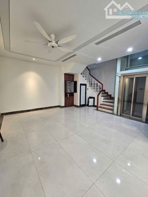 Bán Shophouse đường Nguyễn Trãi, Thanh Xuân, kinh doanh đỉnh. - 1