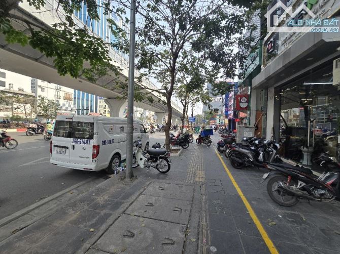 Bán nhà KINH DOANH mặt phố MINH KHAI - Hai Bà Trưng, VỈA HÈ rộng, 57m2, mặt tiền 4m, 22,tỷ - 1
