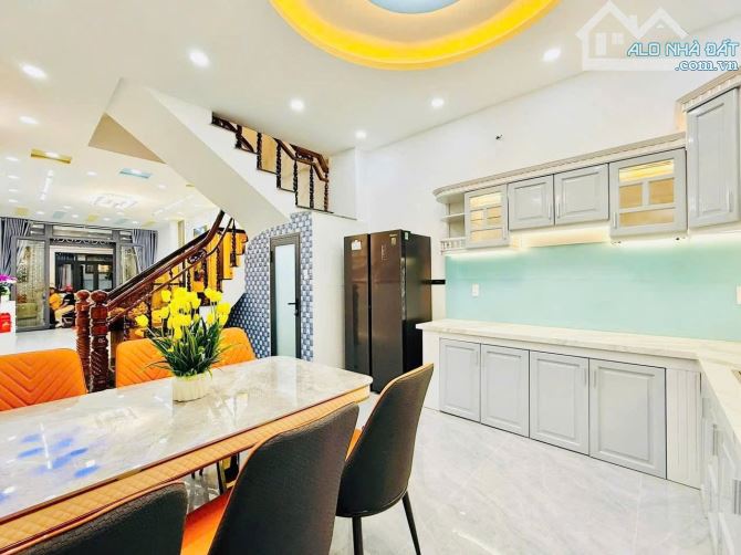 🏡 Bán nhà hẻm cực tốt Lê Quang Định – 4.3x16m – 3 tầng – 4PN - 1