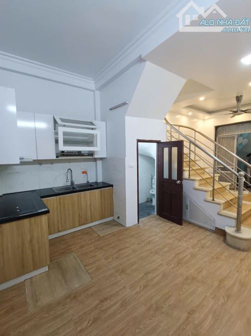 BÁN NHÀ PHỐ ĐÔNG THIÊN - VĨNH HƯNG - NGÕ THÔNG - Ô TÔ ĐỖ GẦN NHÀ - 35m2 - 5,86 tỷ - 1