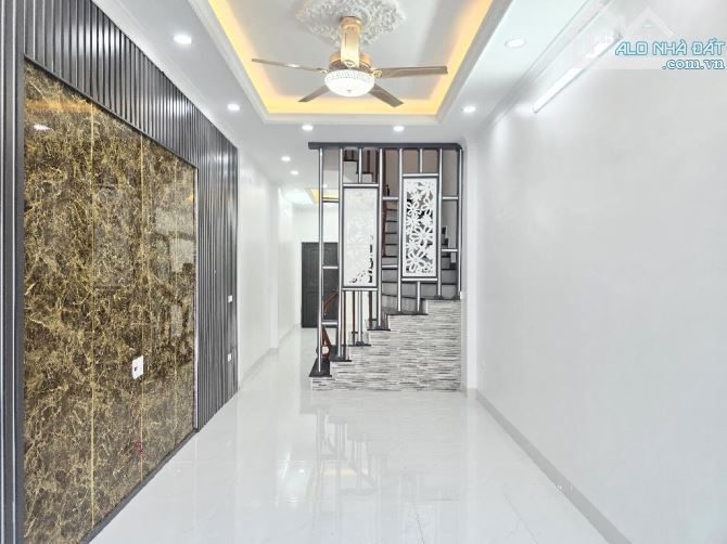 Bán nhà 4 tầng, 50m, ô tô tải đỗ cổng - Cạnh Tecco Tứ Hiệp chỉ hơn 4 tỷ - 1