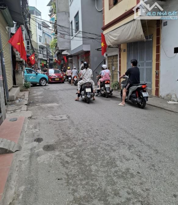 MẶT NGÕ Ô TÔ TRÁNH - KINH DOANH ĐẮC ĐỊA, 88 Trần Quý Cáp 35 m2, Mặt tiền ~ 5 m, nhỉnh 8 tỷ - 1