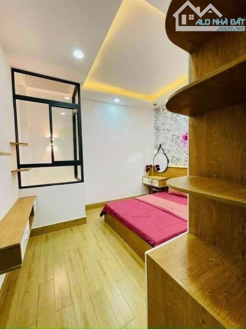 Ngộp Bank thanh lý nhà Võ Văn Tần, P5, Quận 3,Giá 3 tỷ 120 DT 47m2, 1T 2L, Đang thuê 18tr - 1