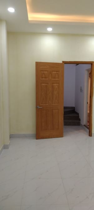 Bán nhà Cách mạng Tháng 8, 3.6M×13M, Quận 10, gần hẻm xe hơi chỉ 4.2 tỷ. - 1