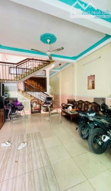 Bán Nhà Ngay Mặt Tiền Âu Cơ - Bàu Cát Ngang 5m 65m2 3 Tầng Chỉ 8,9 Tỷ - 1