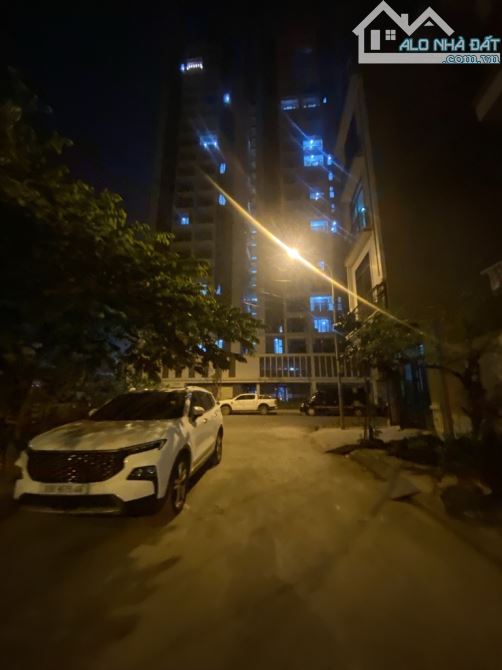 🏡🏡 HOT DV YÊN NGHĨA, PHÂN LÔ, VỈA HÈ OTO, DÂN XÂY CỰC ĐẸP, GIÁ TỐT, VỊ TRÍ ĐẸP. Nhỉnh 12 - 4