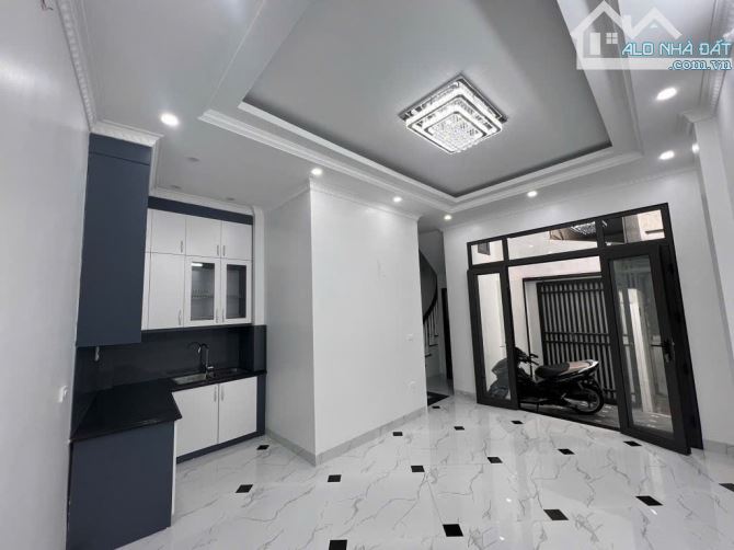 BÁN NHÀ ĐẠI LA, Ở LUÔN, 5 TẦNG THANG MÁY, SÂN CỔNG ĐỂ XE, 30M RA PHỐ GIÁ 8.X TỶ - 1