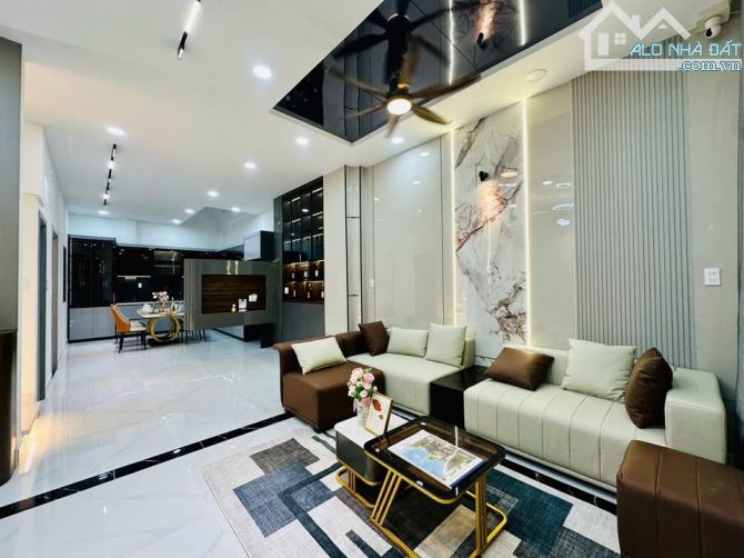 Mừng đại lễ giảm ngay 300 triệu- nhà 52m2 Đ.Cao Thắng, Quận 3. Nhà hẻm 1/ OTO. Sổ Riêng - 1
