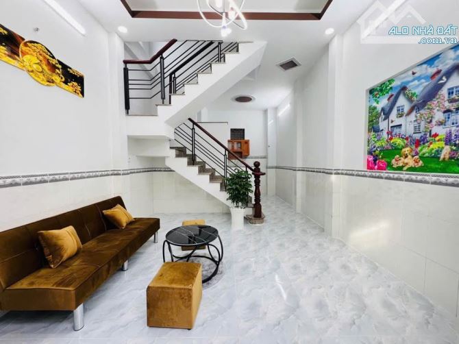 CHỈ 4 TỶ 3 SỞ HỮU CĂN NHÀ NGAY CHỢ LINH XUÂN GẦN 80M2 - 1