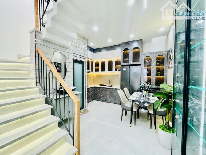 Nhà Bán đường Lê Trực, Phường 7, Bình Thạnh giá 2 tỷ 150- 32m2 nhà 2 lầu có sân thượng,shr - 1