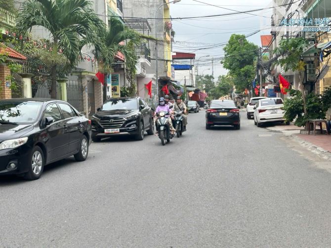 Bán lô đất mặt đường Khúc Thừa Dụ 1 - DT 72m - Hướng Đông Nam - Gia bán 6,1 tỷ - 1