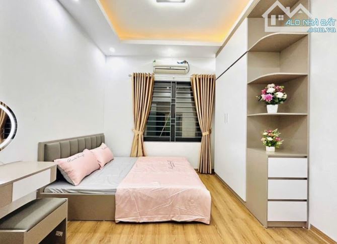 Bán nhà Đẹp - TÂN TRIỀU - YÊN XÁ; full nội Thất . doanh thu 700 / năm DT  50m. X 7 Tầng = - 1
