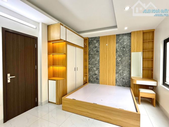 Hiếm! Nhà Bát Khối 5 tầng mới tinh – chỉ 4.87 tỷ – phong thủy vượng khí, thiết kế mê ly - 1