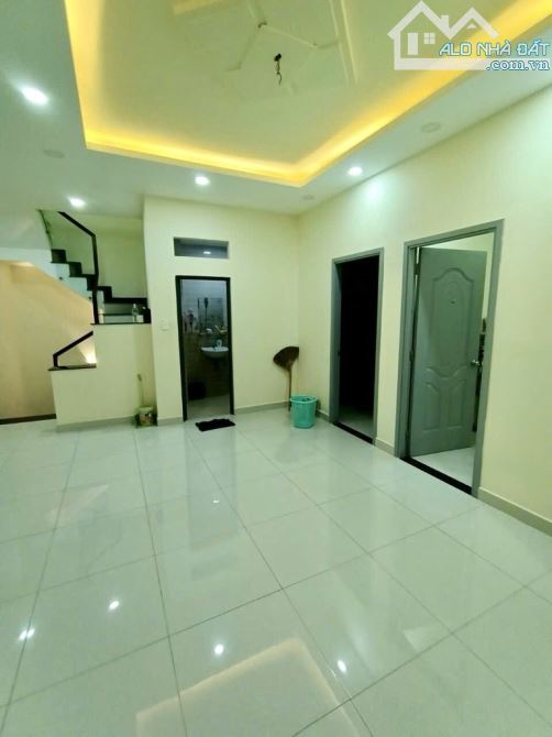 NHÀ 4 TẦNG ĐƯỜNG HỒNG BÀNG -  7X9.5 - DTCN 66M2 - 6PN --6 TỶ I - 1