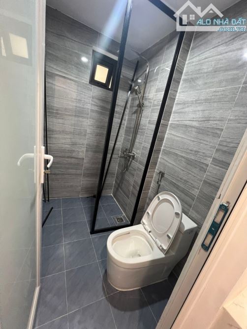NHÀ MỚi TINH PHỐ MINH KHAI FuLl nội thất 33m 5 tầng 3 pn giá 6 tỷ 9 - 1
