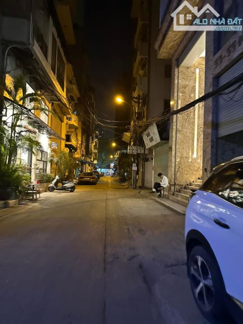 Cực hiếm! Bán nhà ngõ Huế quận Hai Bà Trưng, ô tô tránh, KD, DT130m, mt7.8m, giá 58.5 tỷ - 1