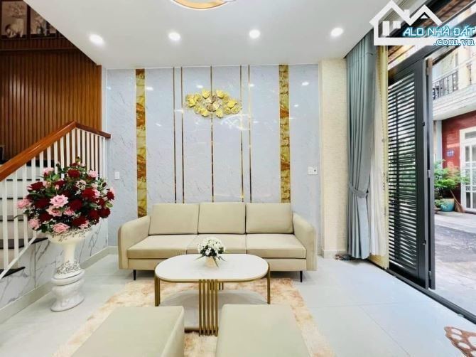 Mua ngay kẻo lỡ căn 56 m2  Trần Minh Quyền, Q.10. Chỉ 3 tỷ 890. 1T1L Đang cho thuê 13 tr - 1