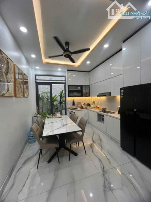 SIÊU PHẨM BIỆT THỰ MINI BÌNH THẠNH - 60M2- 4 TẦNG- HẺM XE HƠI - CẦU THANG ỐP GỖ CAMXE - 1