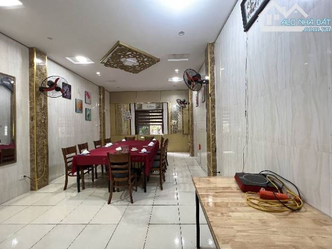 Trung Tâm Ba Đình Cách Lăng Bác Gần 200m Sổ . Nhà 52m, 5  Tầng , mặt tiền 4,1m . Hơn 9 Tỷ - 1