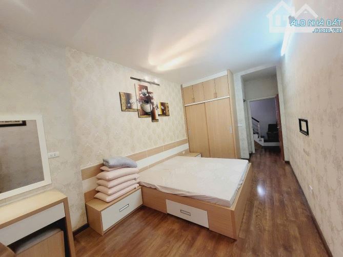 NHÀ ĐẸP TÔN ĐỨC THẮNG - SÁT PHỐ - 2 THOÁNG - PHÂN LÔ - 1