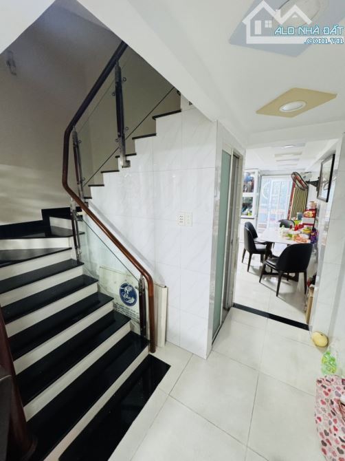 NHÀ MẶT TIỀN..ĐƯỜNG SỐ 4..P11 Q6..4 TẦNG ĐẸP..2 MẶT TIỀN..14.5 TỶ - 1