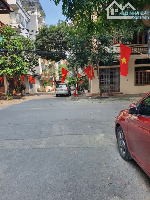 Bán nhà phân lô khu 918 quân đội - Phúc đồng - 1