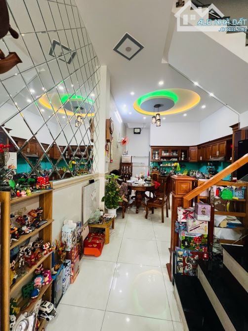 🌷 NHÀ ĐẸP TẶNG FULL NỘI THẤT ( 63m2 . 4 tầng ) Hẻm xe tải ...ngay bệnh viện Bình Tân . Gi - 1