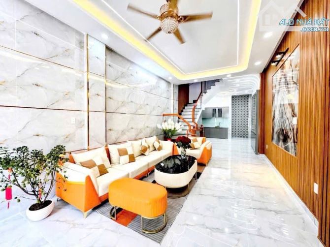 BÁN NHÀ LÊ VĂN QUỚI 64m2 NỘI THẤT CAO CẤP CHỈ NHỈNH 6 TỶ. - 1