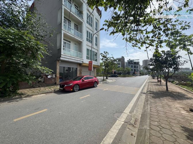 Đất đẹp đường to View thoáng khu TDC Giang Biên DT 56m2 . Giá 13 tỷ - 1