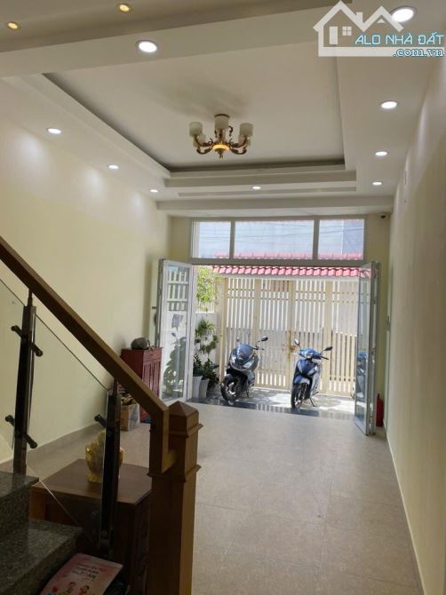 Bán gấp nhà ÔTÔ KINH DOANH Hoàng Diệu 2 Thủ Đức,3 tầng x64m2, chỉ 6.3 tỷ. - 1