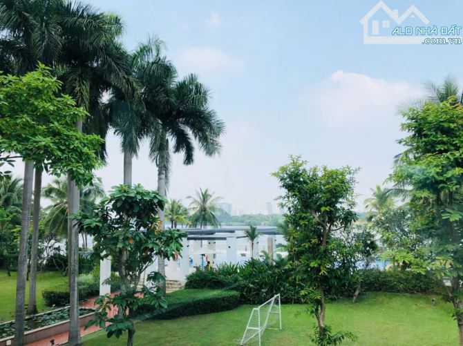 SIÊU PHẨM NGANG 40M - 2 MT COMPOUND VEN SÔNG NGUYỄN VĂN HƯỞNG- XD:HẦM 3T ~1000M2 - 1