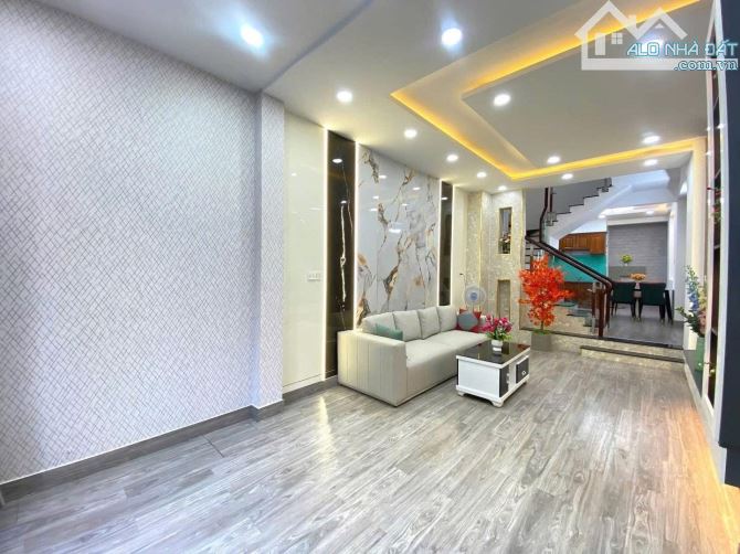Siêu Phẩm Nhà Đẹp Bán Gấp đường Hồ Thị Kỷ, phường 1, Quận 10 giá 3 tỷ 090 / 52m2- 3 tầng - 1