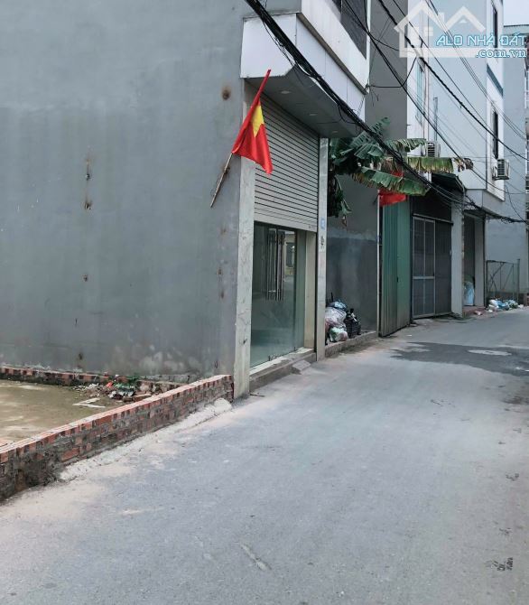 Bán đất diện tích 40m2,mặt tiền 3.5m ,thị trấn Trạm Trôi,ô tô 7 chỗ đỗ cửa - 1