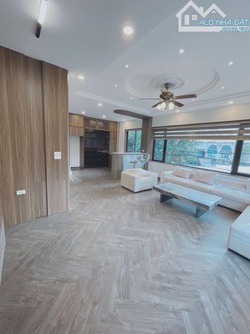 Bán nhà Phạm Khắc Quảng,Giang Biên, vỉa hè, ô tô tránh, kinh doanh 43m2 chỉ 11 tỷ hơn - 1