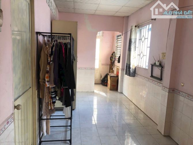 Bán nhà rẻ P12, Q8, Cao Xuân Dục 6m × 9.5m 2 tầng hoàn công 3PN chỉ 3,98ty - 1