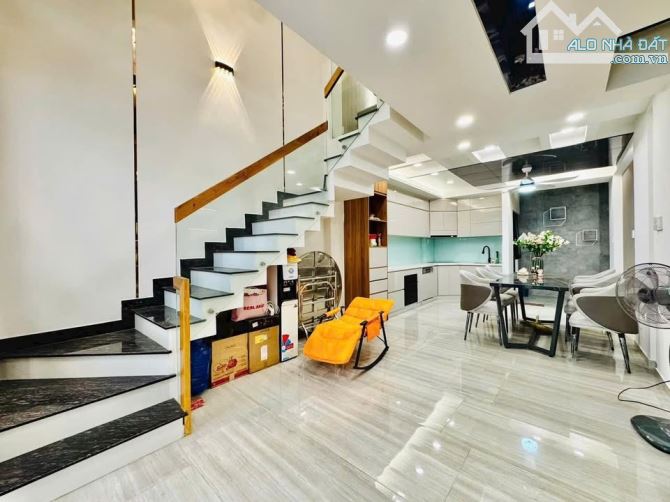 🔥 BÁN GẤP TRONG THÁNG – SIÊU PHẨM NAM KỲ KHỞI NGHĨA – 4.3x18.3m – 67.8m² – 4 TẦNG - 1