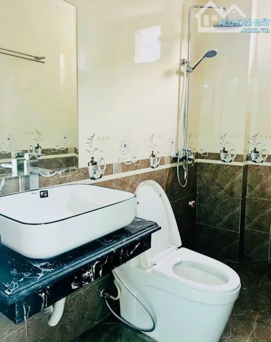 LÔ GÓC XUÂN ĐỈNH - 5 TẦNG FULLL Ở NGAY - 1