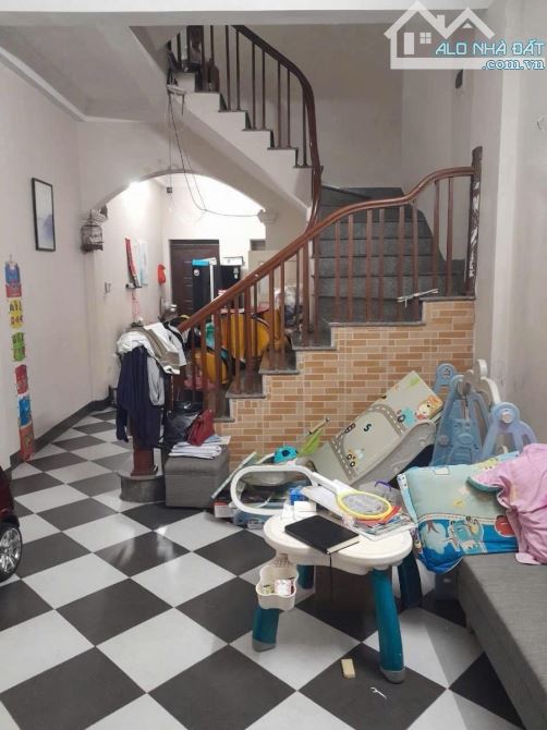 NHÀ HIẾM NGUYỄN NGỌC VŨ - DÂN XÂY - NGÕ THÔNG - 20M RA Ô TÔ TRÁNH - DT 59M2 - 1