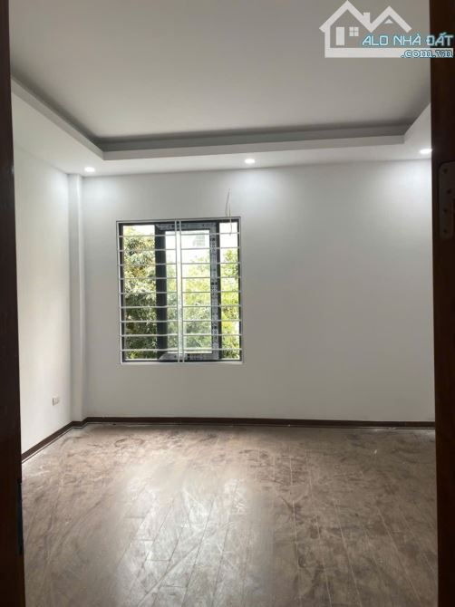 BÁN NHÀ LÔ GÓC PHÚ DIỄN HÀNG XÓM THANH HÀ Ô TÔ ĐỖ CỬA CHỈ 4,X TỶ - 1