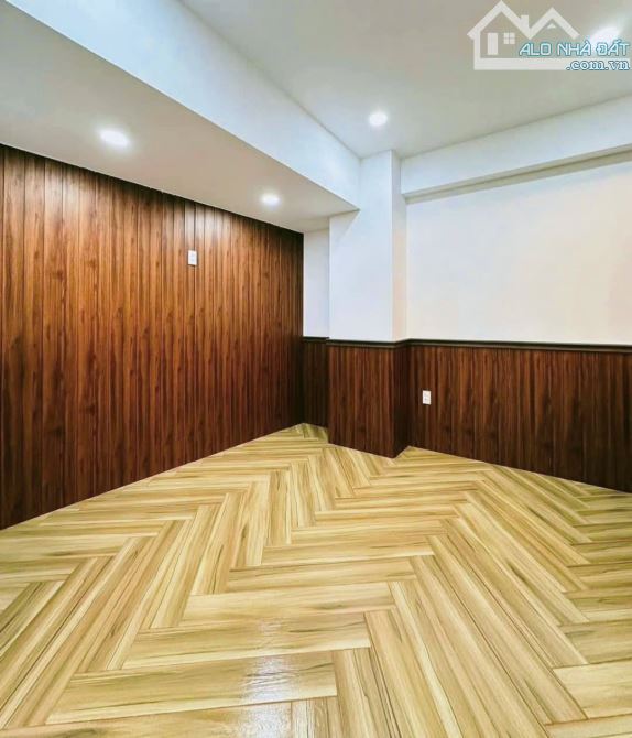 🔥 BÁN GẤP TRONG TUẦN – SIÊU PHẨM NGUYỄN CHÍ THANH – 4.3x18.2m – 67.8m² – 4 TẦNG - 1