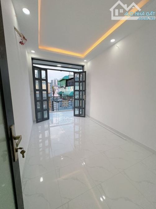 Bán nhà quận 6 - Hẻm xe tải thông - Xe hơi đổ cửa - Nhà mới ở ngay 5,3 tỷ - 1
