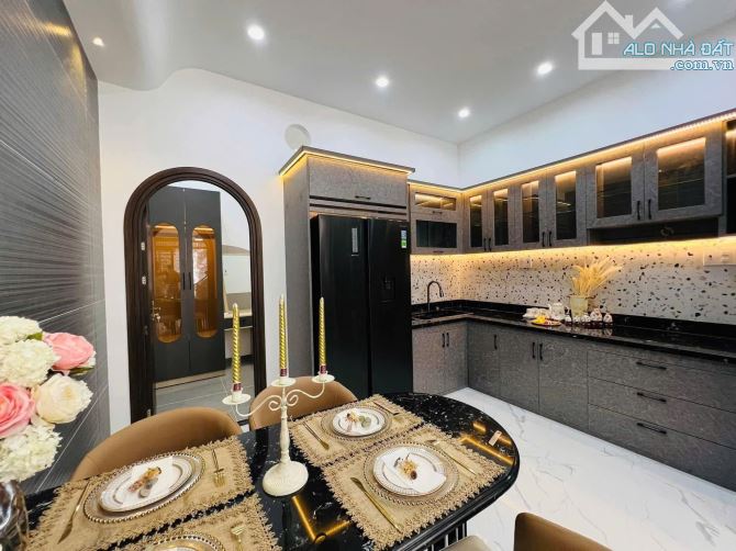 Bán nhà 2 tầng, hẻm 1/ 5m ngay Hòa Bình, Tân Phú. Giá: 3 Tỷ 020 / 49.5m2. Sổ hồng riêng - 1