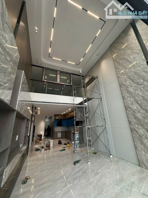 Nhà Đẹp Nguyễn Văn Cừ, Ngọc Lâm, 7 Tầng Thang Máy, 100m2,  5m Mặt Tiền, Gara Ôtô - 1