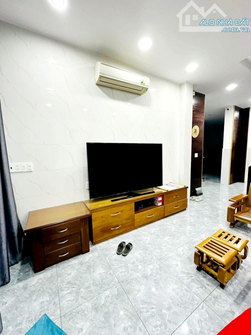 Nhà mới ở liền,88m2 HXH Lạc Long Quân q.Tân Bình, 5tầng KD tốt. - 2