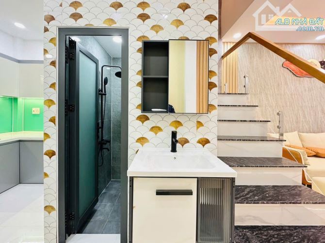 🏠 Hàng hiếm / Nhà Vườn Chuối,P4,Quận 3 / Giá 3tỷ300, DT 45m2 + 2PN,dòng tiền sẵn 13tr/1th - 1