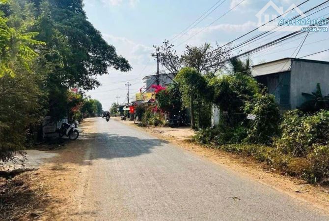 Đất mặt tiền cuối Y Mol rẻ trái cạnh nhà thuốc Như Ý hẻm 473 - 1