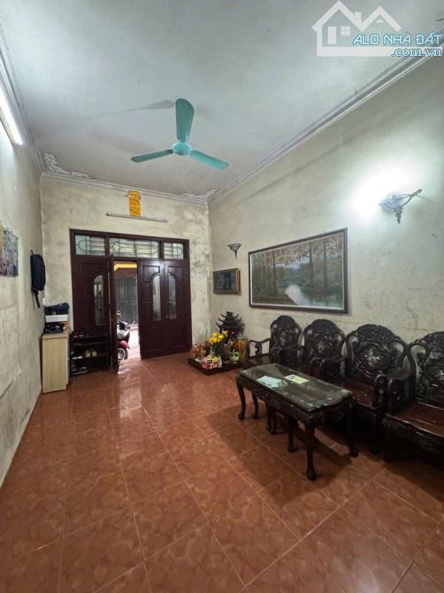 BÁN NHÀ ĐẸP CẦU GIẤY 5T MT 4M NGÕ THÔNG THOÁNG NHỈNH 16 TỶ - 1
